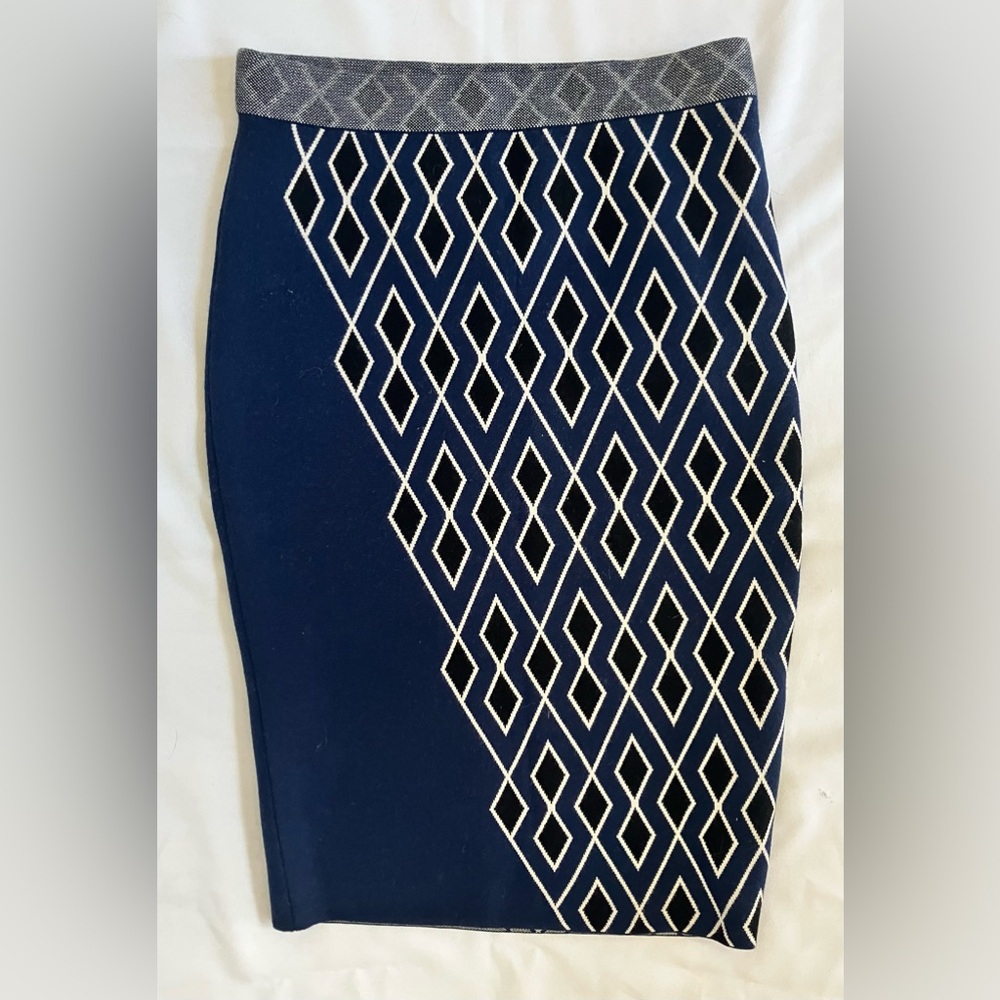 Leo & Sage Womens Sweater Knit Pencil Skirt in Navy Diamond Print Sz M